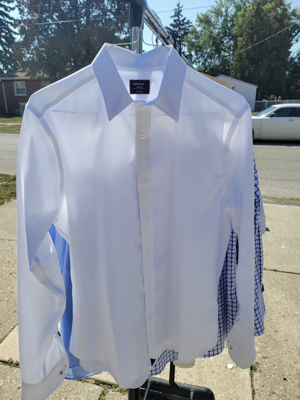 UNTUCKit White Men's Long-Sleeve Dress Shirt - Point Collar